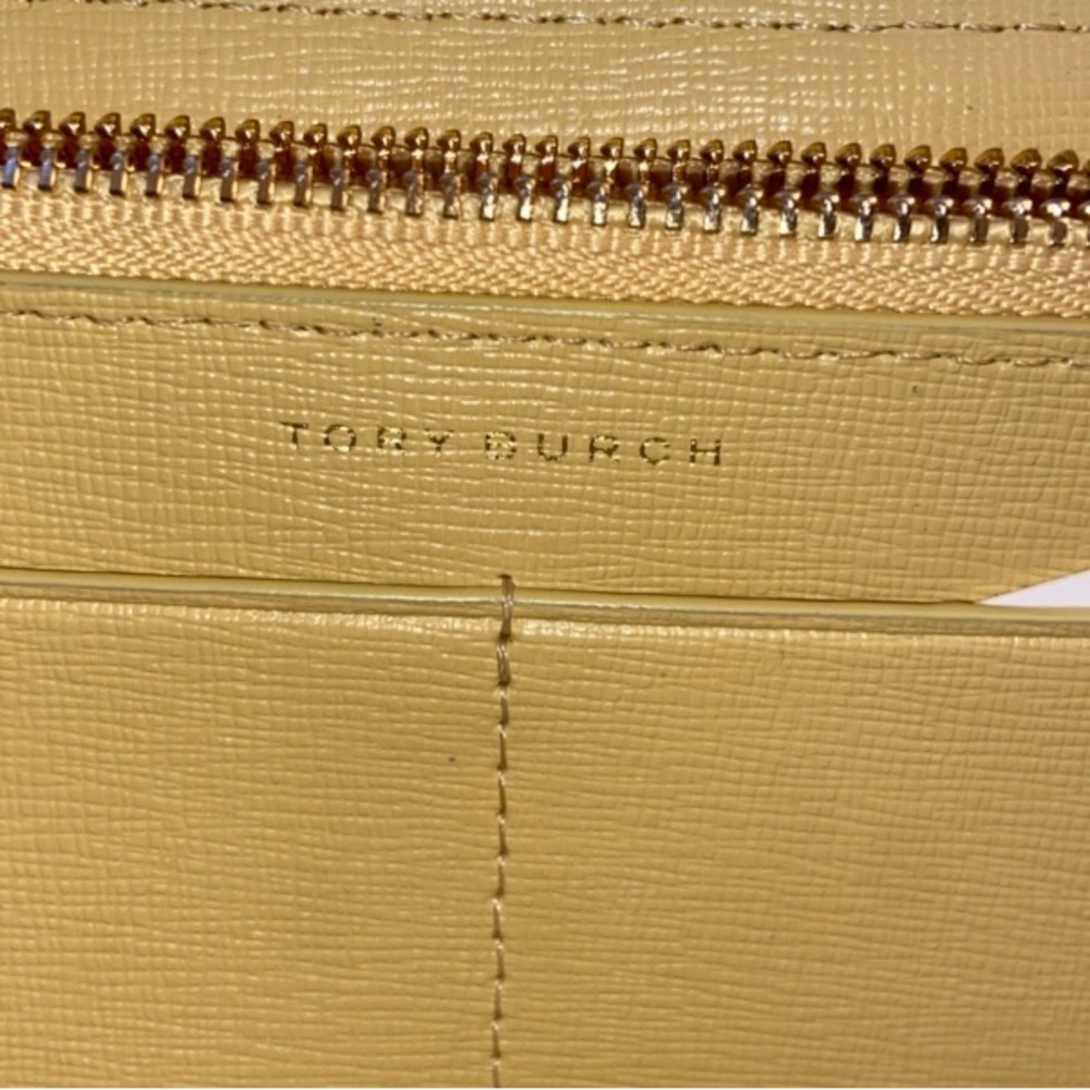 Tory Burch Tan Leather Wallet with Gold Logo NWT excellent condition. - Picture 4 of 7